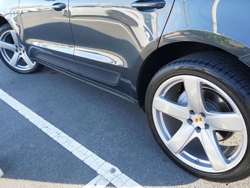 Used 2018 Porsche Macan S image 6