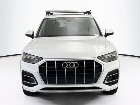 Certified 2021 Audi Q5 Premium Plus w/ Premium Plus Package AWD/4WD image 2