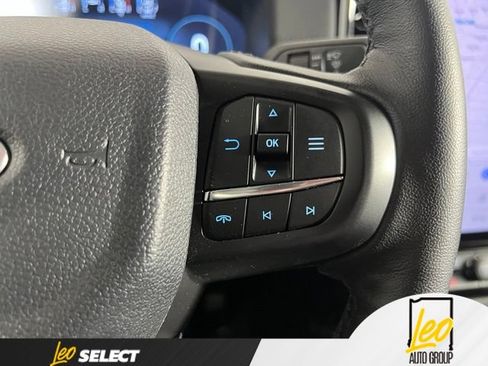 Used 2025 Ford Ranger Lariat w/ FX4 Off-Road Package AWD/4WD image 16