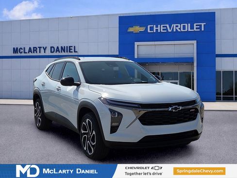 New 2026 Chevrolet Trax RS w/ Driver Confidence Package FWD image 1