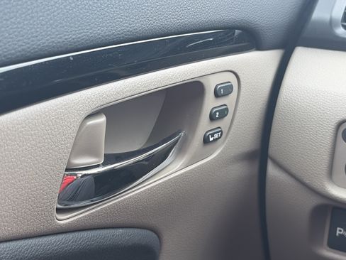 Used 2017 Honda Pilot Elite image 31