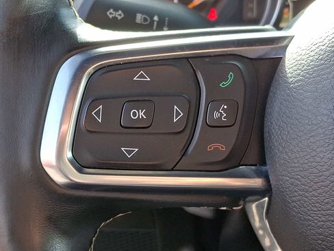 Used 2018 Jeep Wrangler Unlimited Sahara image 15