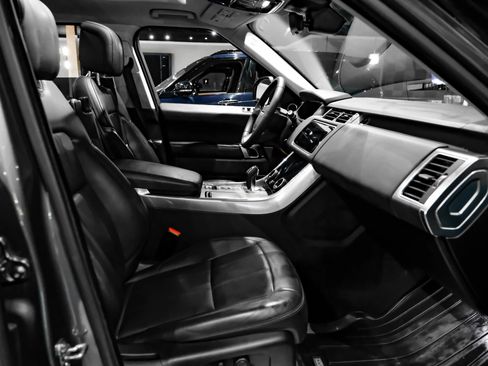 Used 2019 Land Rover Range Rover Sport HSE AWD/4WD image 30