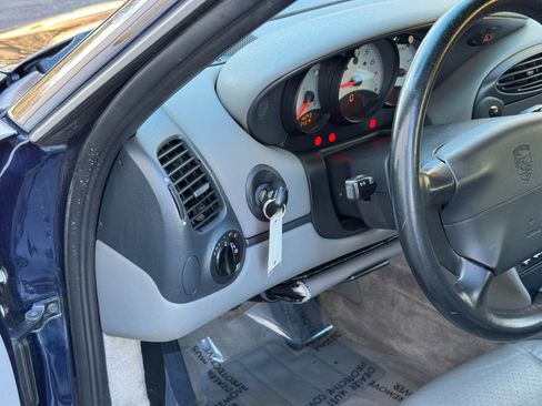 Used 1999 Porsche Boxster image 28