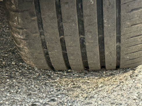 Used 1997 Chevrolet Corvette Coupe w/ Memory Pkg image 27