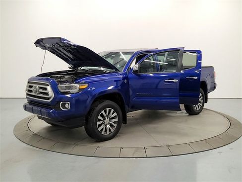Used 2023 Toyota Tacoma Limited image 11
