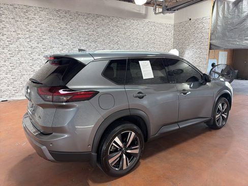 Used 2024 Nissan Rogue SL w/ SL Premium Package FWD image 7