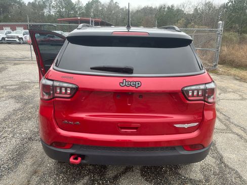 Used 2019 Jeep Compass Trailhawk image 7