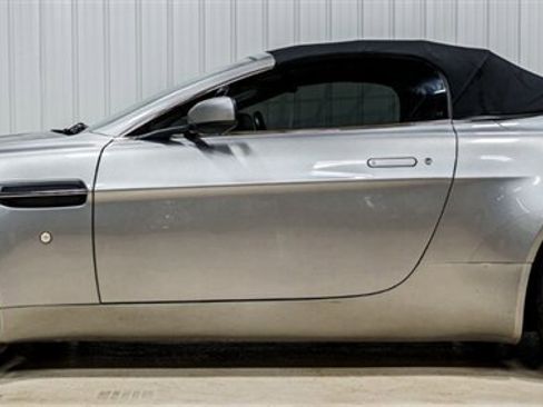 Used 2008 Aston Martin V8 Vantage Roadster RWD image 2