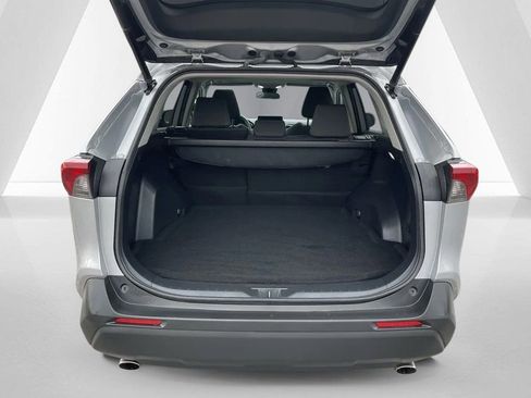 Used 2023 Toyota RAV4 XLE w/ Convenience Package image 9