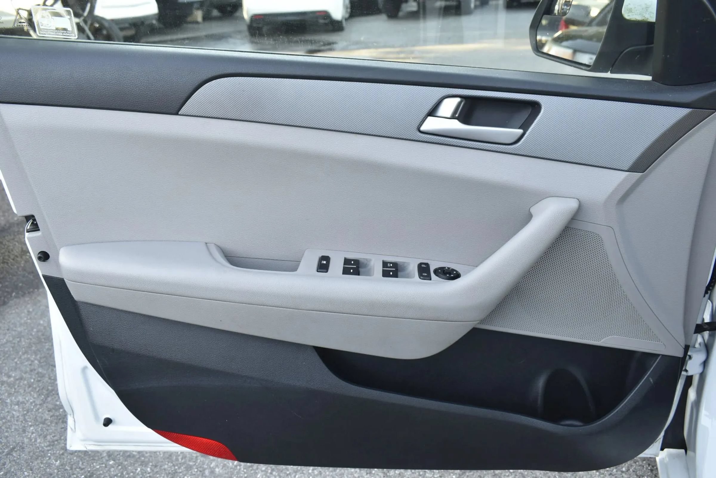 Used 2015 Hyundai Sonata SE FWD image 27