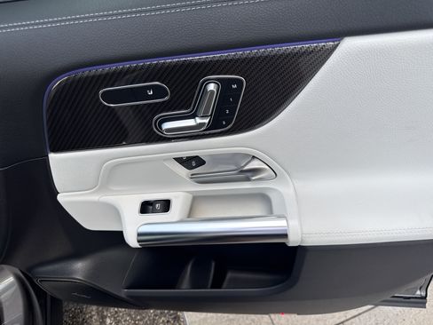 Used 2021 Mercedes-Benz GLA 250 image 18