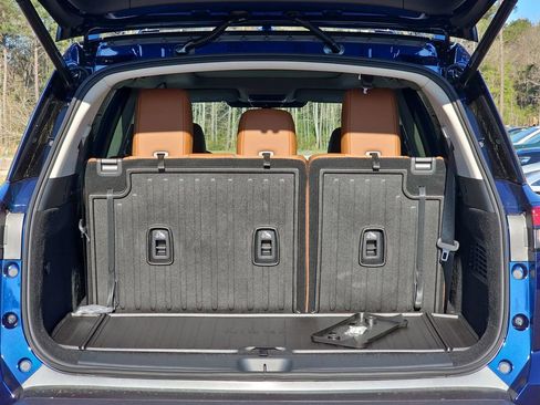 New 2026 Nissan Pathfinder Platinum image 15