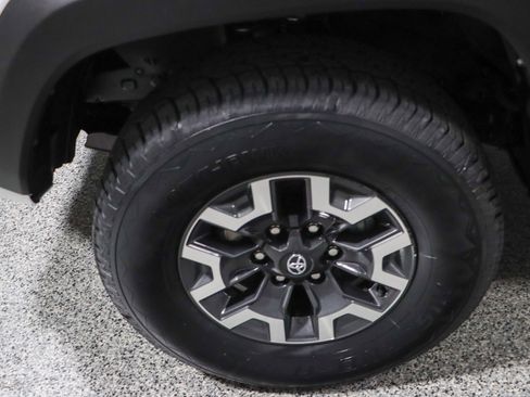 Used 2023 Toyota Tacoma TRD Off-Road image 11