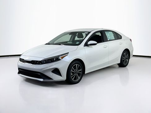 Used 2023 Kia Forte LXS w/ LXS Technology Package image 1