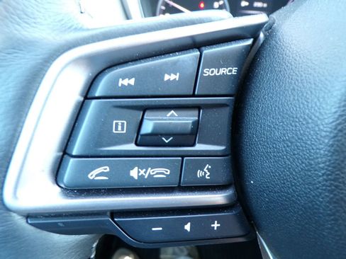 Used 2025 Subaru Outback Limited AWD/4WD image 31