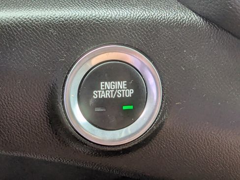 Used 2024 GMC Terrain SLE AWD/4WD image 28