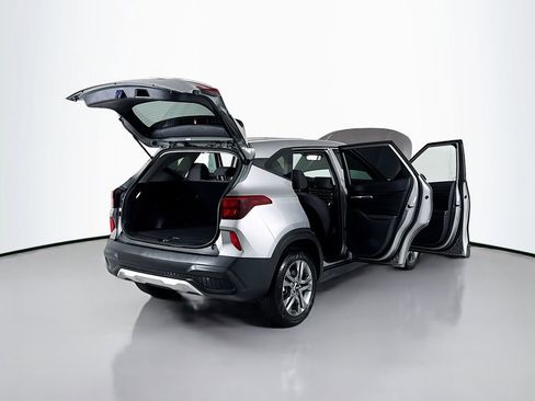 Used 2021 Kia Seltos LX AWD/4WD image 18