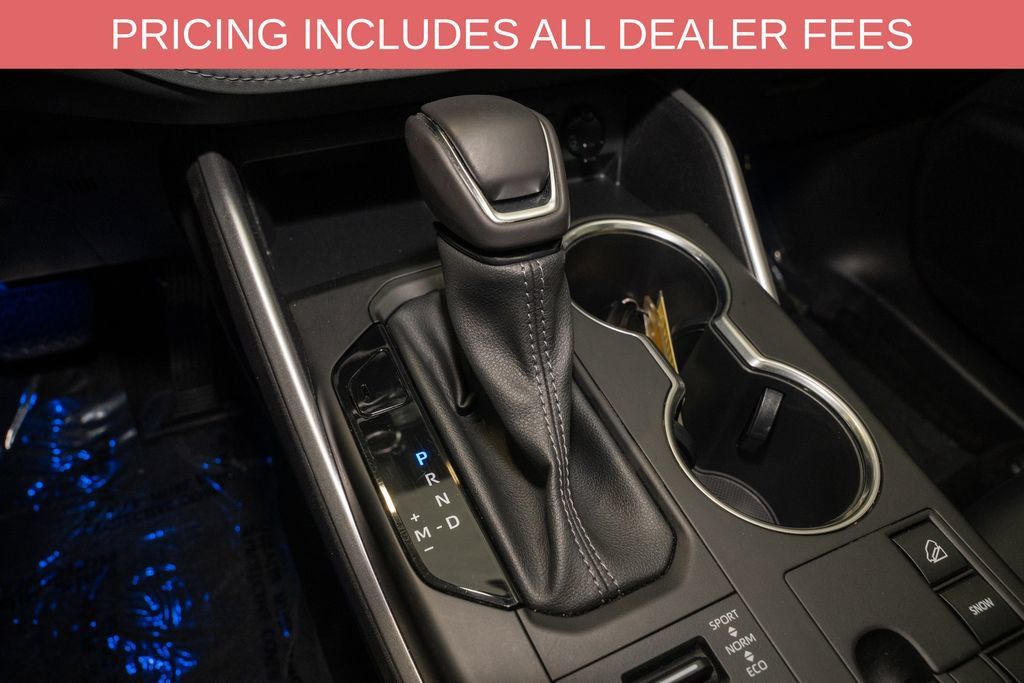 Used 2023 Toyota Highlander XSE AWD/4WD image 19
