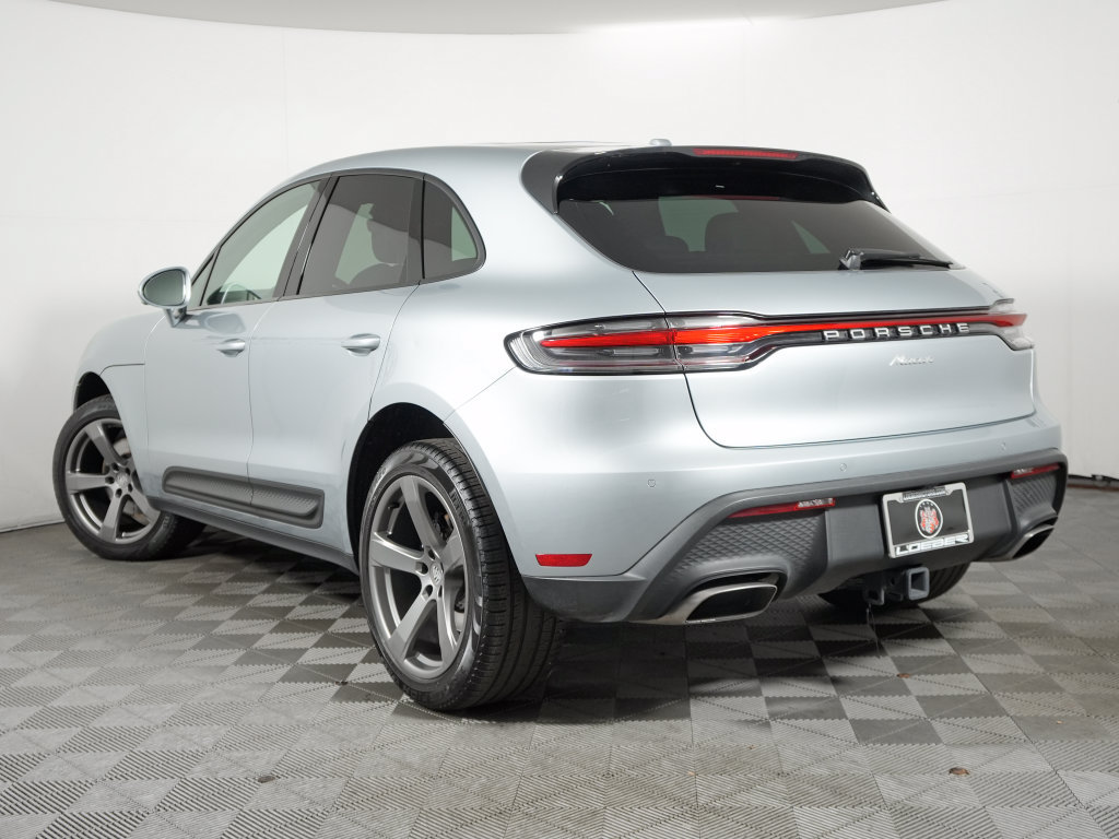 Certified 2023 Porsche Macan Turbo AWD/4WD image 3