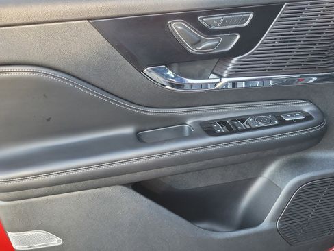 Used 2022 Lincoln Corsair Reserve image 16