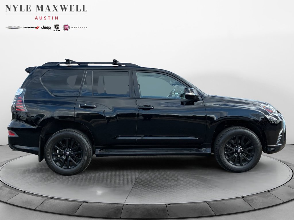Used 2023 Lexus GX 460 w/ Black Line Special Edition AWD/4WD image 17