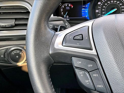 Used 2015 Ford Fusion Titanium image 23