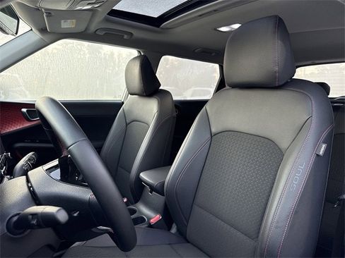 Used 2025 Kia Soul GT-Line w/ GT-Line Technology Package image 14