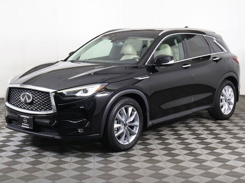 Used 2022 INFINITI QX50 Essential image 11