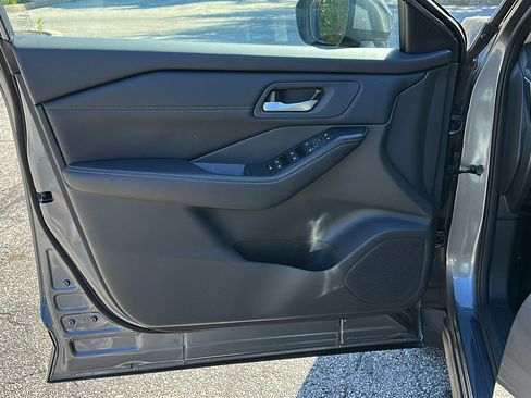 Certified 2024 Nissan Rogue SV w/ SV Premium Package AWD/4WD image 13