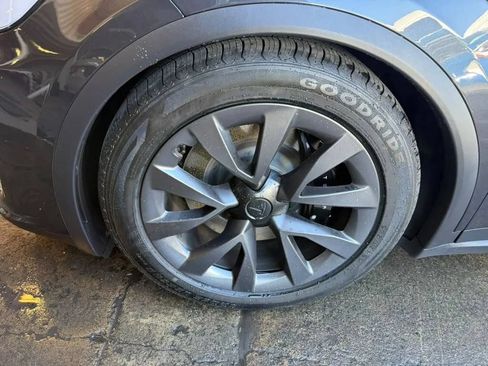 Used 2024 Tesla Model X AWD/4WD image 18
