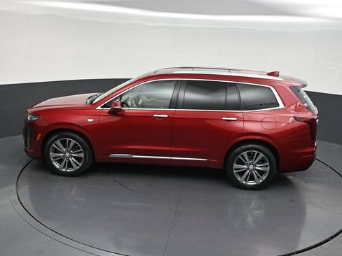 Used 2020 Cadillac XT6 Premium Luxury FWD image 18
