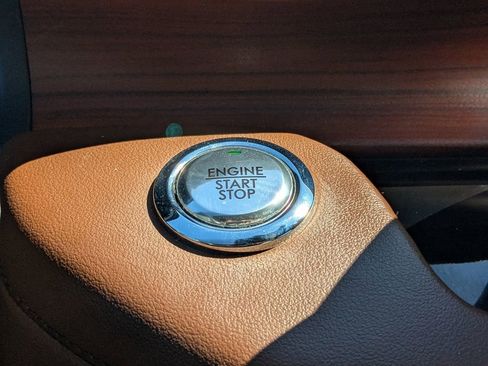 Used 2023 Lincoln Aviator Reserve w/ Equipment Group 201A image 30