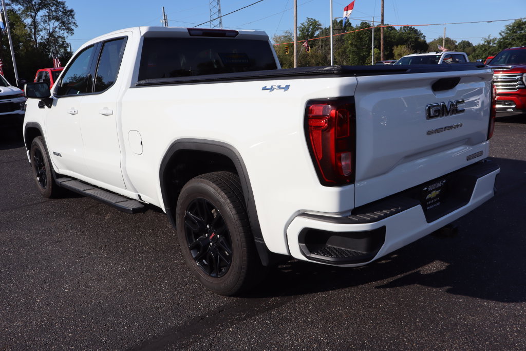 Used 2023 GMC Sierra 1500 Elevation w/ LPO, Elevation Black Package AWD/4WD image 3