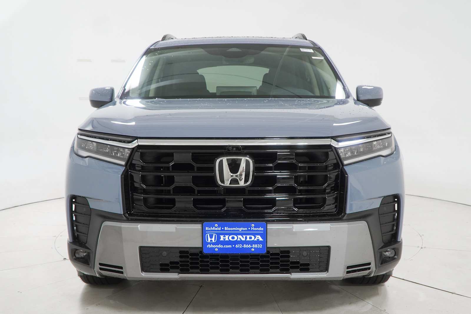 New 2026 Honda Pilot Touring image 2