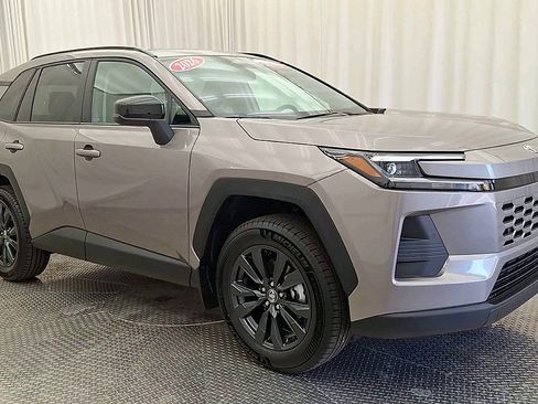 Used 2026 Toyota RAV4 XLE Premium w/ Weather Package AWD/4WD image 5
