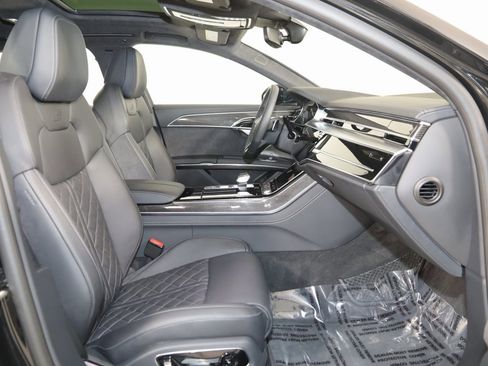 Used 2025 Audi S8 image 14