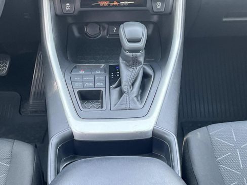 Used 2020 Toyota RAV4 XLE w/ Convenience Package AWD/4WD image 13