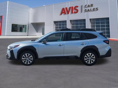Used 2025 Subaru Outback Premium AWD/4WD image 10