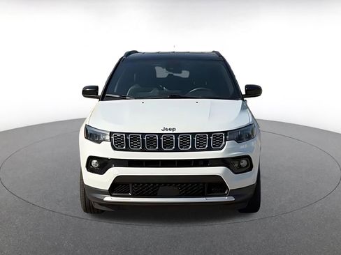 Used 2025 Jeep Compass Limited AWD/4WD image 4