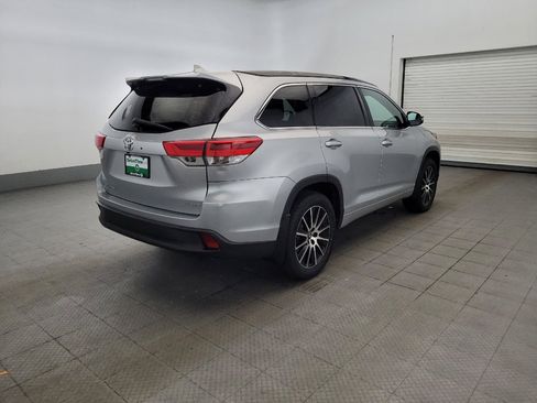 Used 2018 Toyota Highlander SE AWD/4WD image 9