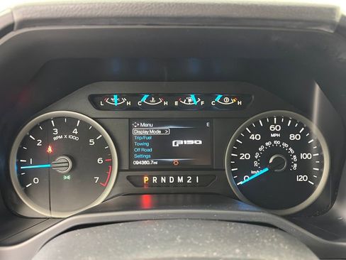 Used 2016 Ford F150 XLT w/ Equipment Group 302A Luxury image 15