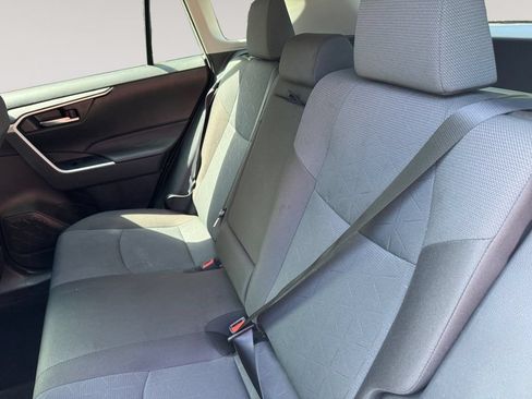Used 2025 Toyota RAV4 XLE AWD/4WD image 13