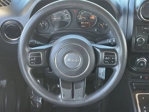 Used 2015 Jeep Patriot Sport image 19