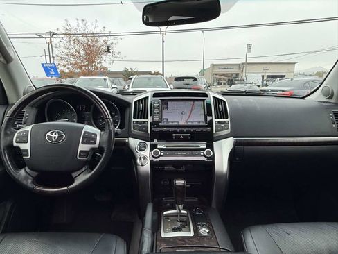 Used 2015 Toyota Land Cruiser image 37