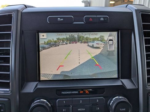 Used 2018 Ford F150 XLT w/ Equipment Group 302A Luxury AWD/4WD image 21