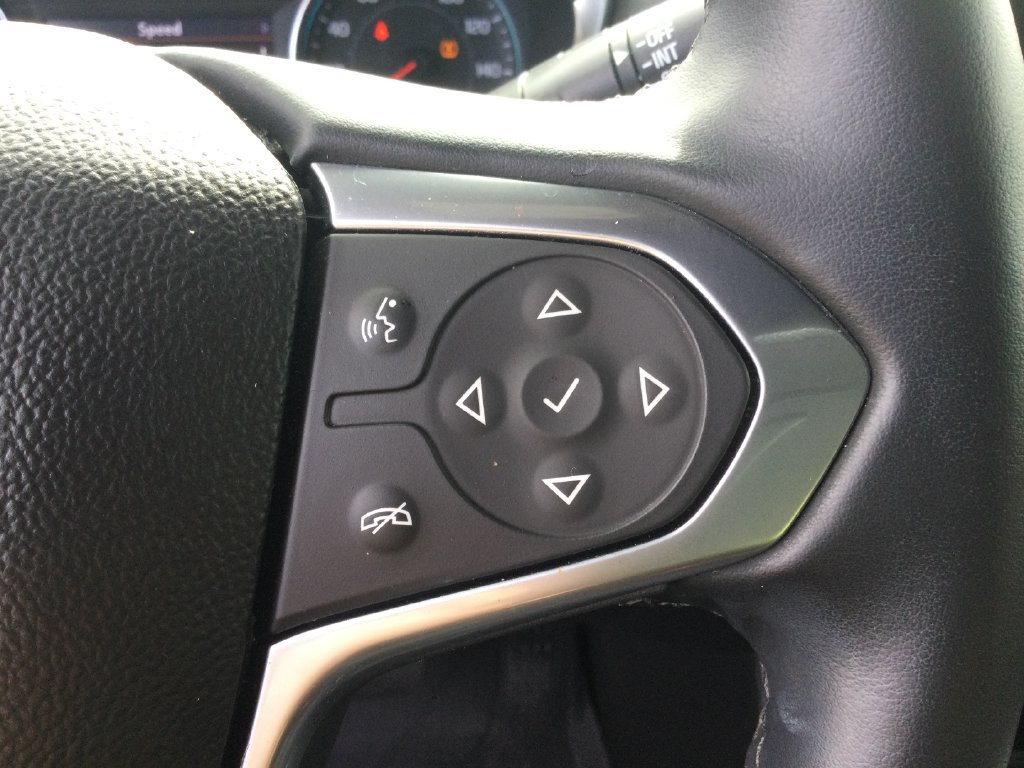 Used 2023 Chevrolet Traverse LT FWD image 20