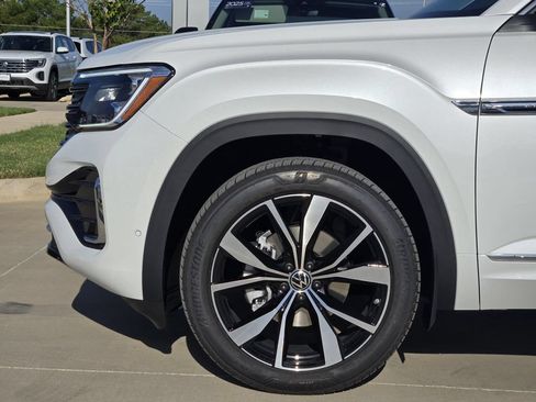 New 2026 Volkswagen Atlas Cross Sport SEL Premium R-Line AWD/4WD image 6