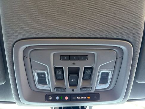 Used 2022 GMC Sierra 2500 Denali image 11