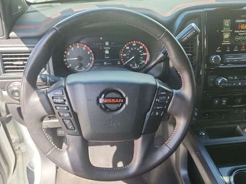 Used 2020 Nissan Titan PRO-4X w/ Pro-4x Convenience Package AWD/4WD image 22